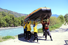 Rafting è sport di gruppo